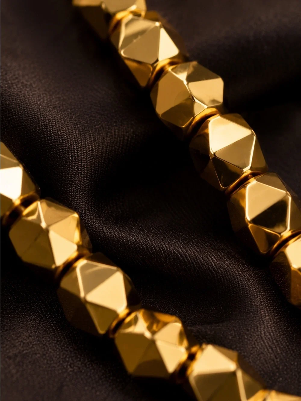 Gold Tone Faceted Beaded Necklace Quiet Luxury Style - Picture 8 of 10